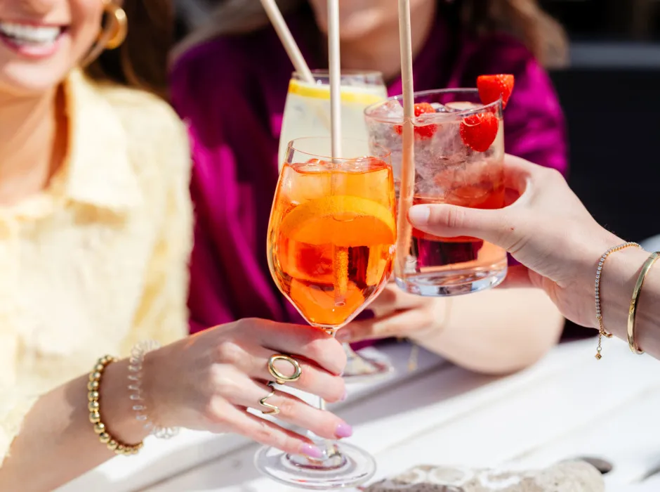 Beach hotel Bergen aan zee home cocktails v2